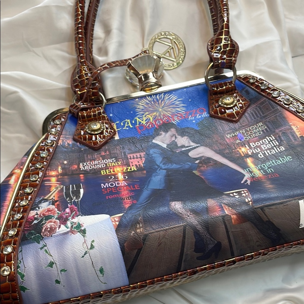 Stylish Blue and Brown Shoulder Bag for Everyday Use